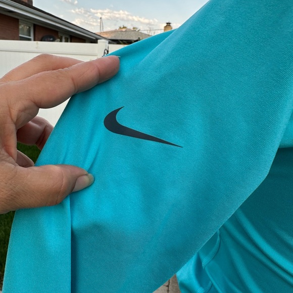 Nike Pro HyperWarm Turtleneck Pullover Shirt 604947-408 turquoise Womens size S - Picture 5 of 7